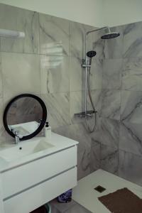 Ένα μπάνιο στο Villa Le CIVIL