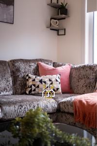 Khu vực ghế ngồi tại Aalesund Residence - SJA Stays - 3 Bed House