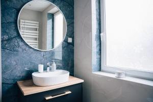 Ένα μπάνιο στο Noclegi Faryny