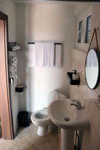 Koupelna v ubytování Teona-Apartments + 18 fotografií