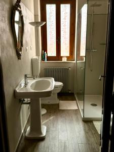 Un baño de Dalla Tibi