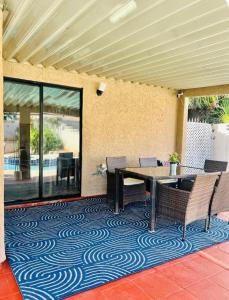 Φωτογραφία από το άλμπουμ του 2 story large house pool jacuzzi στο Λας Βέγκας