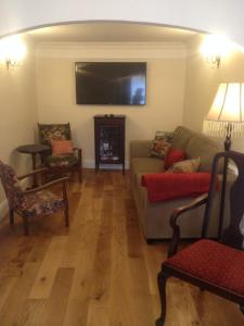 Seating area sa Brownes Town House