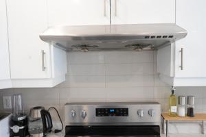 Afbeelding uit fotogalerij van Spacious 6BR Family Home Ideal for Large Groups in Brampton +112 foto's