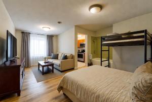 Ένα ή περισσότερα κρεβάτια σε δωμάτιο στο 2 bedroom apartment in lagos