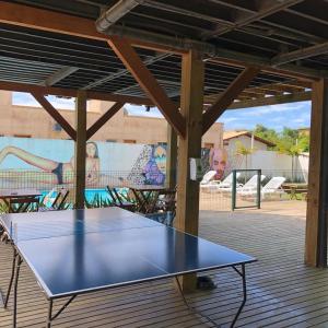 インビトゥバにあるInnbox Praia do Rosaの卓球台