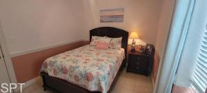 Postel nebo postele na pokoji v ubytování One by forth Block to Beach Ground Floor Pristine Pool