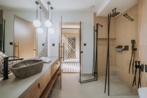 Ένα μπάνιο στο Harenda Apart Ski&Spa - luksusowe domki z sauną, jacuzzi i klimatyzacją +65 φωτογραφίες