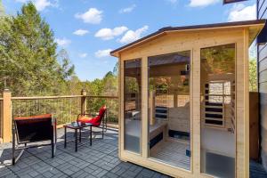 Balkón nebo terasa v ubytování Romantic Red Room - Adults Only Couples' Retreat