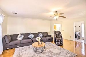 Φωτογραφία από το άλμπουμ του Pet-Friendly Houston Rental with Private Patio! στο Χιούστον