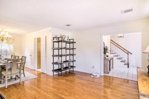 Φωτογραφία από το άλμπουμ του Pet-Friendly Houston Rental with Private Patio! στο Χιούστον