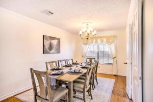 Φωτογραφία από το άλμπουμ του Pet-Friendly Houston Rental with Private Patio! στο Χιούστον +28 φωτογραφίες
