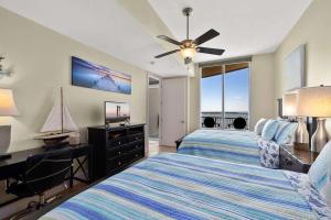 Ένα ή περισσότερα κρεβάτια σε δωμάτιο στο Just a Dream - 26th Floor Luxury - Sapphire +30 φωτογραφίες