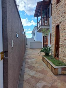 Το κτήριο όπου στεγάζεται  το δωμάτιο σε οικογενειακή κατοικία