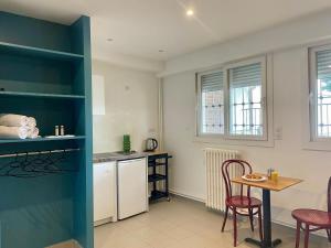 Kuchyň nebo kuchyňský kout v ubytování Groundfloor suite inn aparthotel