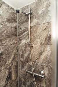 Koupelna v ubytování Central City Oasis - Sleeps 4 Parking Included Contractor Discounts!