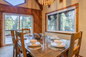 Fotografie z fotogalerie ubytování North Shore - Pinetree Paradise v destinaci Tahoe Vista