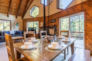 Posezení v ubytování North Shore - Pinetree Paradise + 31 fotografií