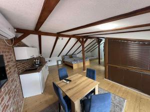 Η κουζίνα ή μικρή κουζίνα στο Balevski House