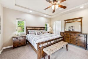 Giường trong phòng chung tại Bitterroot Escape +43 ảnh