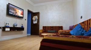 Μια τηλεόραση ή/και κέντρο ψυχαγωγίας στο Tazrart tamraght