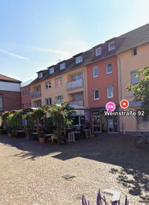 イデンコーベンにあるFerienwohnung Portofino Edenkobenの中庭の一団