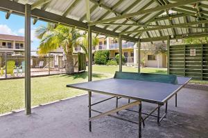 Πινγκ πονγκ στο Rest & Play the Batehaven Way ή εκεί κοντά