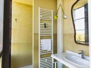 Ένα μπάνιο στο Lavish villa with spa, pool, Turkish bath +32 φωτογραφίες