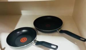 Afbeelding uit fotogalerij van Peaceful- King Beds- Attached Garage - Pet Friendly in Edmonton +19 foto's