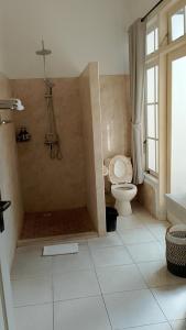 Ένα μπάνιο στο Casavina house 201 +1 φωτογραφίες