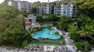 Bazén v ubytování Nammara at Shasa - 2 Bedroom apartment at Laem-Set nebo v jeho okolí