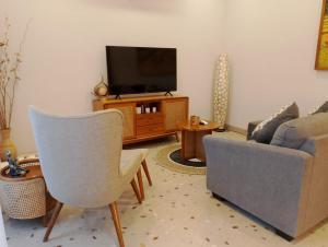 Μια τηλεόραση ή/και κέντρο ψυχαγωγίας στο Cassandra Villa 5