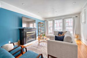 Posezení v ubytování Stay Portland - Elegant World's Fair 4BR Home 97 WalkScore