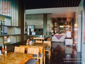 プレーにあるHuernnana Jomsawanのギャラリーの写真