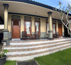 Φωτογραφία από το άλμπουμ του Hotel Segara σε Kubupenlokan +15 φωτογραφίες