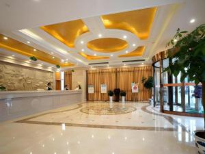Vstupní hala nebo recepce v ubytování Vienna 3 Best Hongqiao Exhibition Center Beiqing Highway