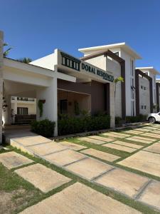 Το κτήριο όπου στεγάζεται  το διαμέρισμα +14 φωτογραφίες