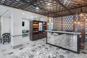 Dapur atau dapur kecil di The Champlain Waterfront Hotel, an Ascend Collection Hotel