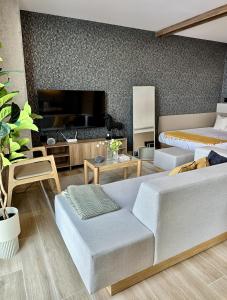 Χώρος καθιστικού στο Margot Apartments By MrW +241 φωτογραφίες