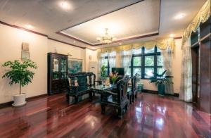 Posezení v ubytování Trang An Golf and Resort