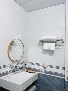 Ένα μπάνιο στο Vọng Home +5 φωτογραφίες