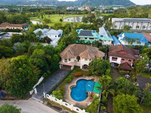 Πισίνα στο ή κοντά στο Golfer's Getaway 7 Bedroom Pool Villa - SV1