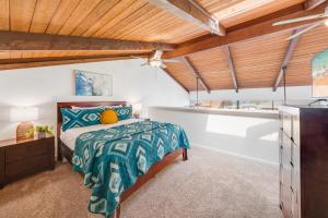 Postel nebo postele na pokoji v ubytování Kihei Alii Kai C405 · KAK C405 Updated 2BD Condo Across Beach w + 42 fotografií