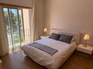 Imagen de la galería de Luxury 6BR Villa Private Pool & Games Room Sleeps 12, en Quarteira 62 fotos más