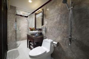 Koupelna v ubytování Premium Cruises Halong - Lanha Bay