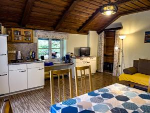 Kuchyň nebo kuchyňský kout v ubytování Appartements Pircher