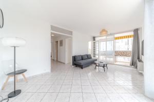 Posezení v ubytování Spacious Apartment for 8 People - Bron Grand Clement