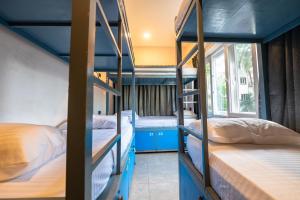 Ένα ή περισσότερα κρεβάτια σε δωμάτιο στο Royal 78 Backpackers - Bar & Restaurant +45 φωτογραφίες