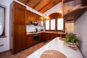 Kuchyň nebo kuchyňský kout v ubytování Casa Reale