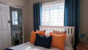 Postel nebo postele na pokoji v ubytování 27 on Brunswick